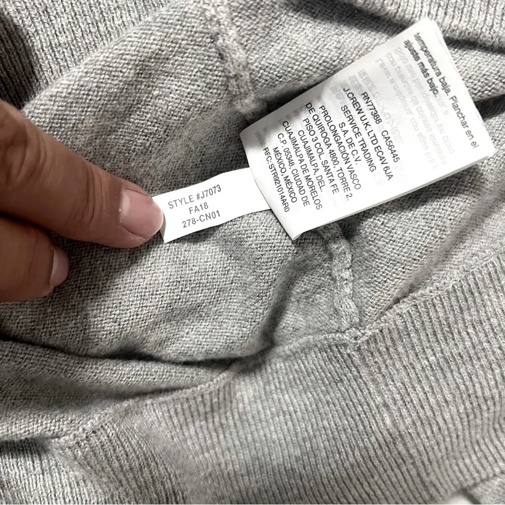 J.Crew Mercantile Men’s Medium Gray Quarter Zip Merino Wool Blend Sweater EUC